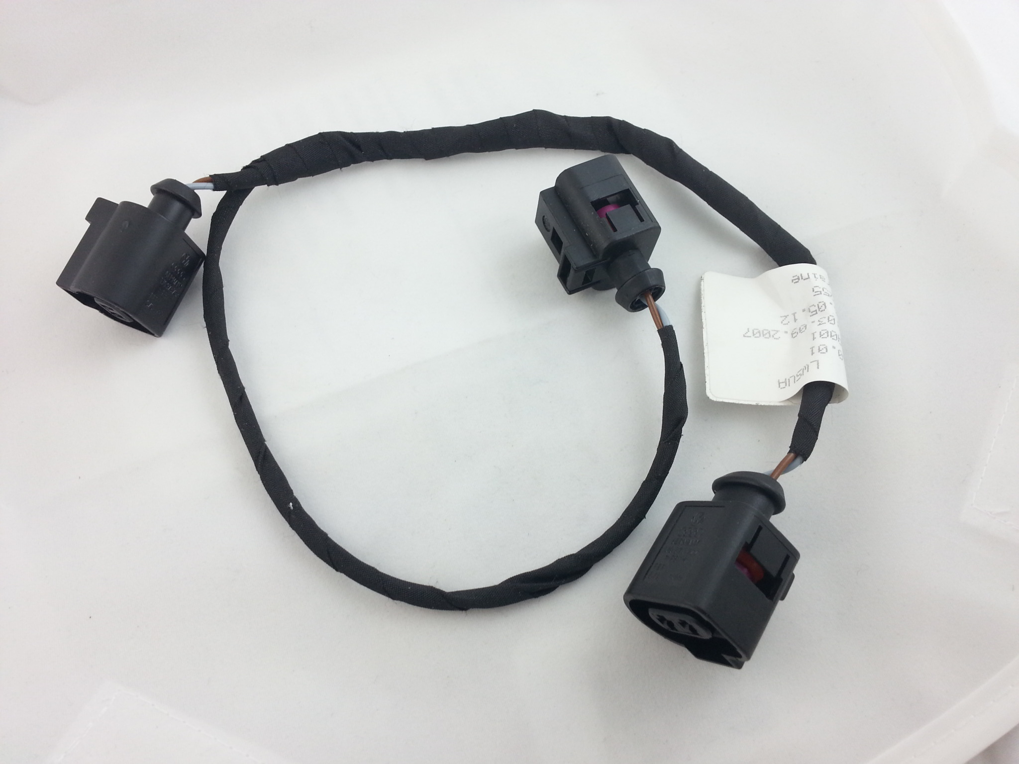 2022 Porsche Cable loom. License plate light assembly - 99761266001 ...