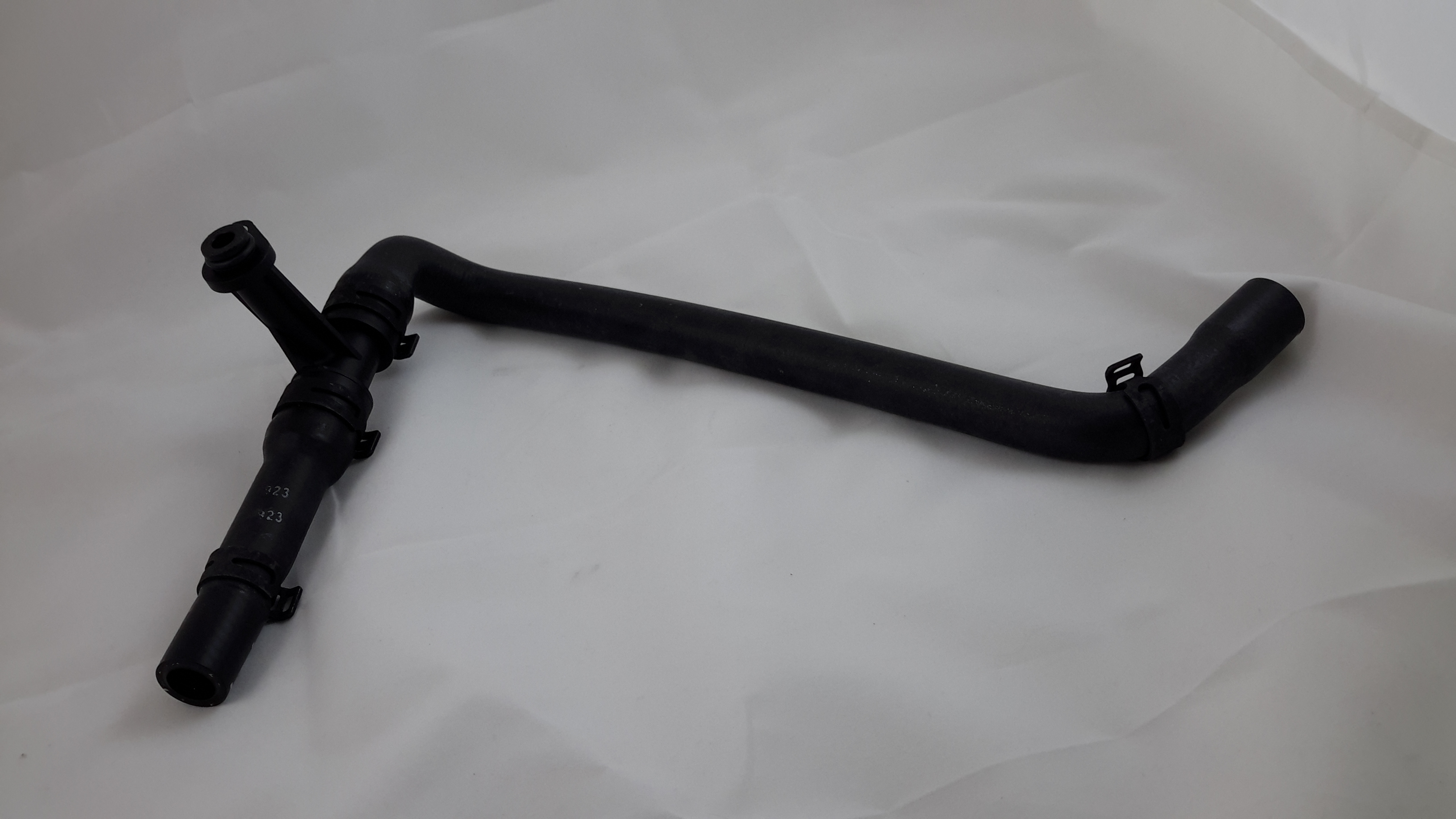 2004 Porsche Cayenne Coolant hose retaining. Engine coolant hose ...